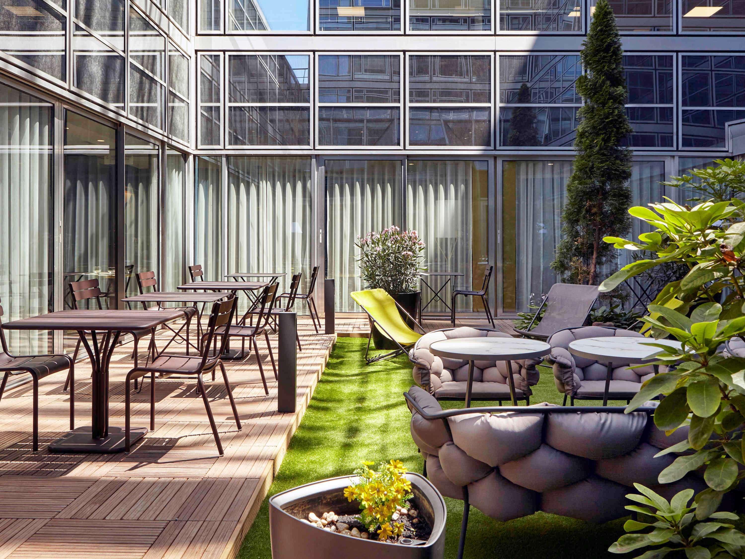 Mercure Paris La Defense Grande Arche Nanterre Exterior photo
