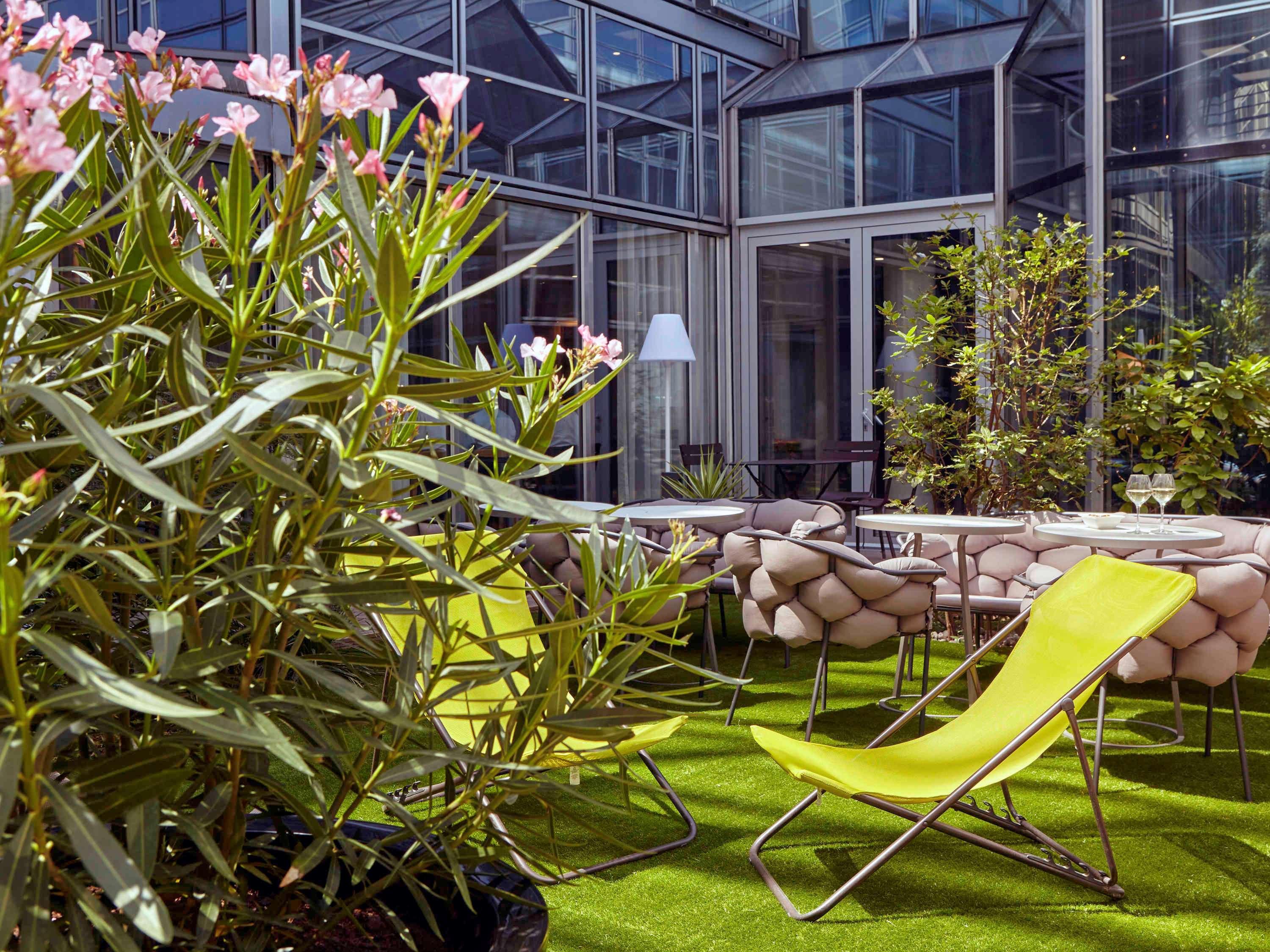 Mercure Paris La Defense Grande Arche Nanterre Exterior photo