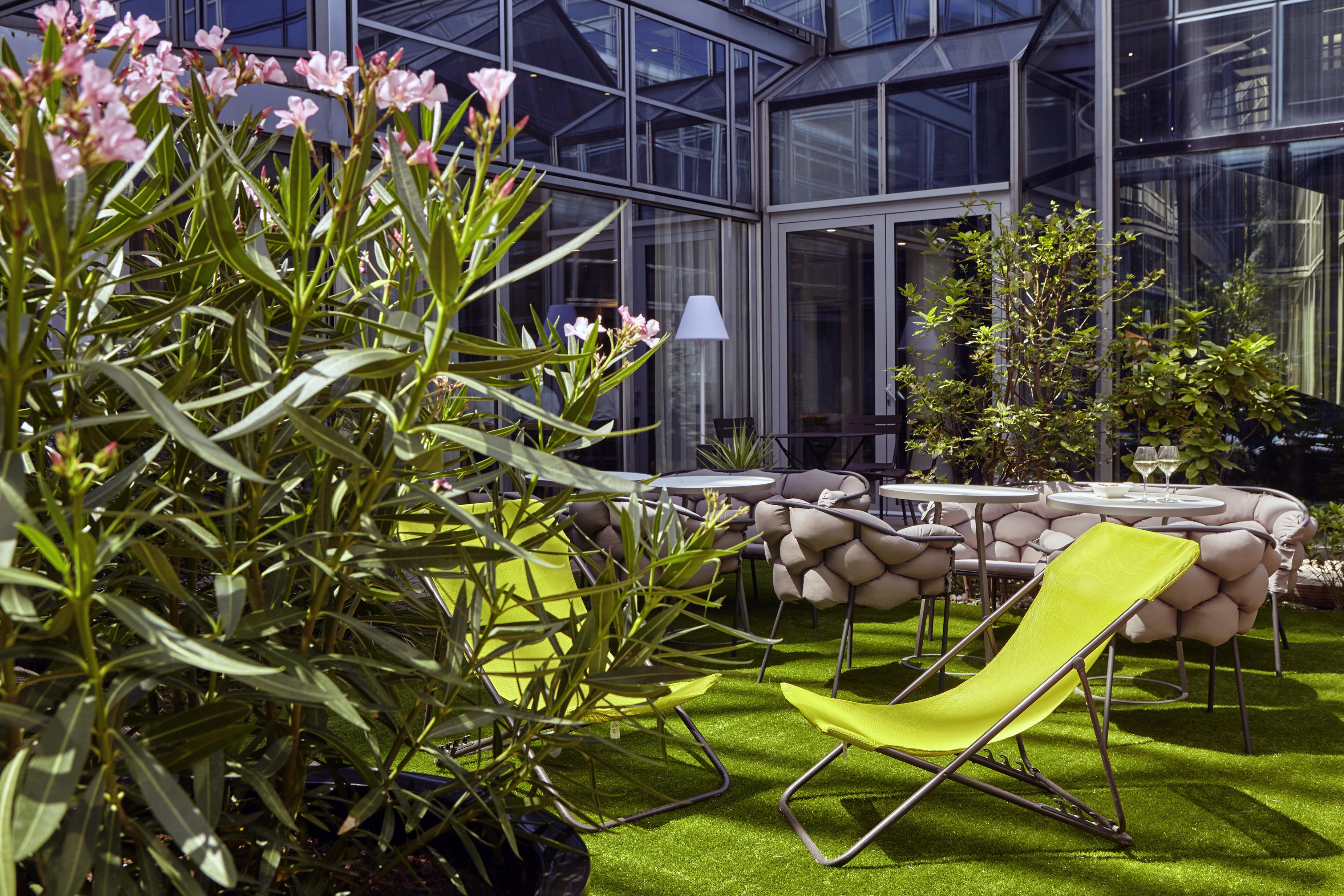 Mercure Paris La Defense Grande Arche Nanterre Exterior photo