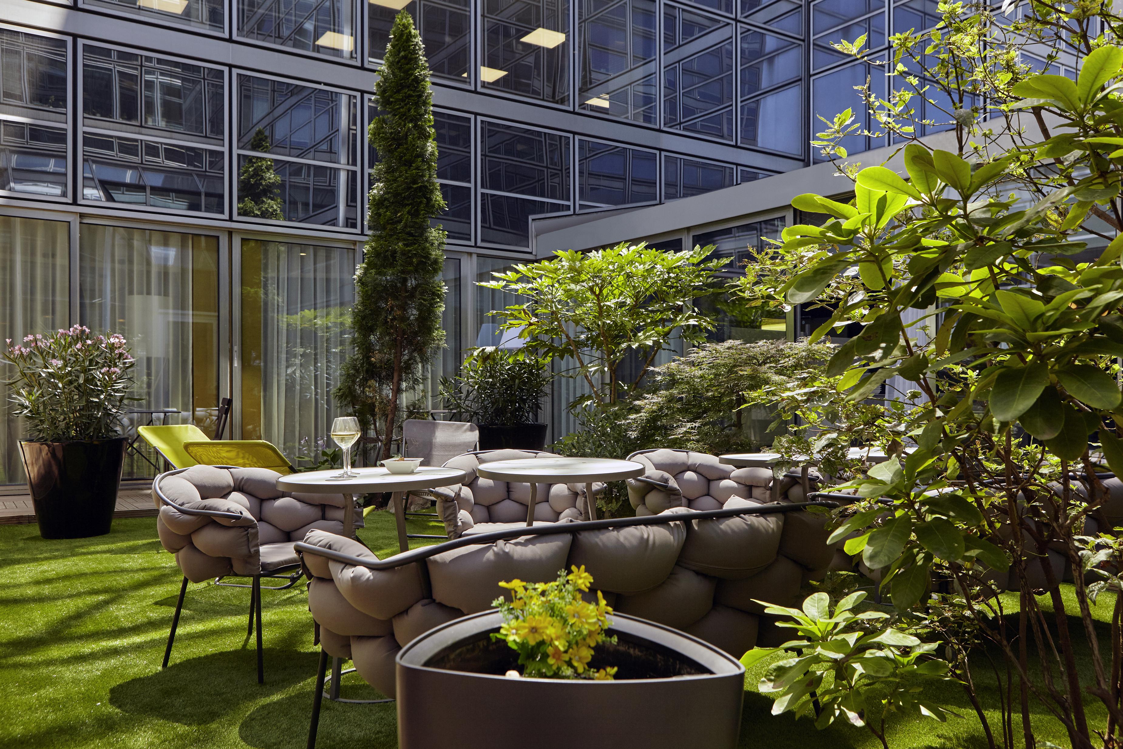 Mercure Paris La Defense Grande Arche Nanterre Exterior photo