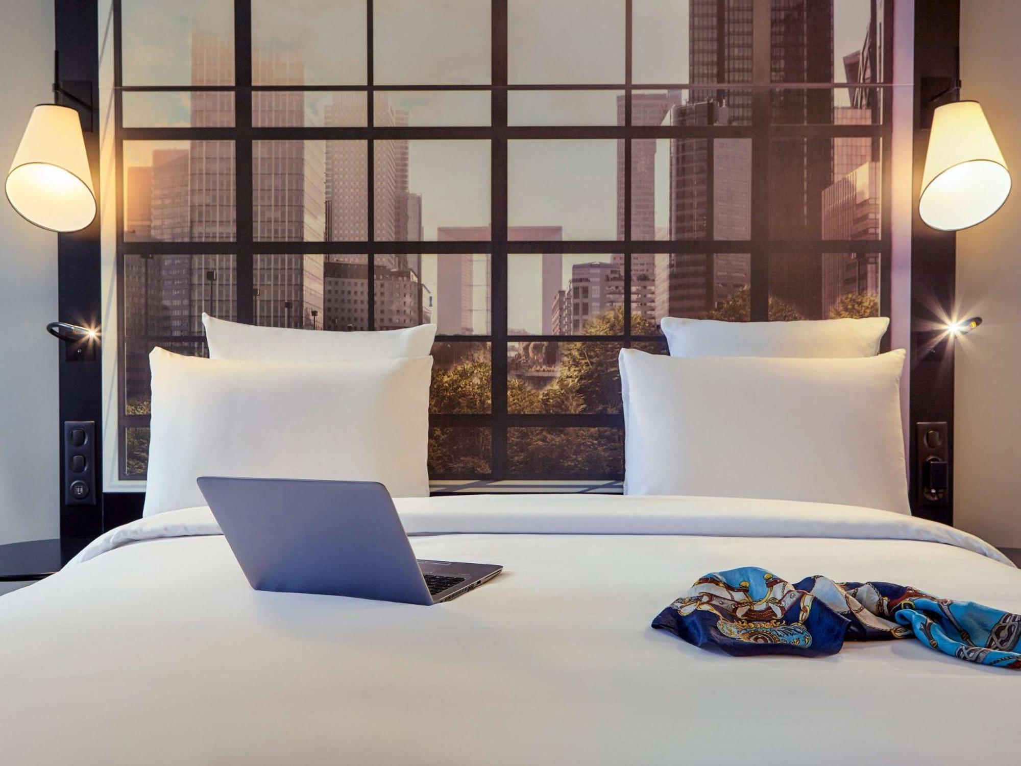 Mercure Paris La Defense Grande Arche Nanterre Exterior photo