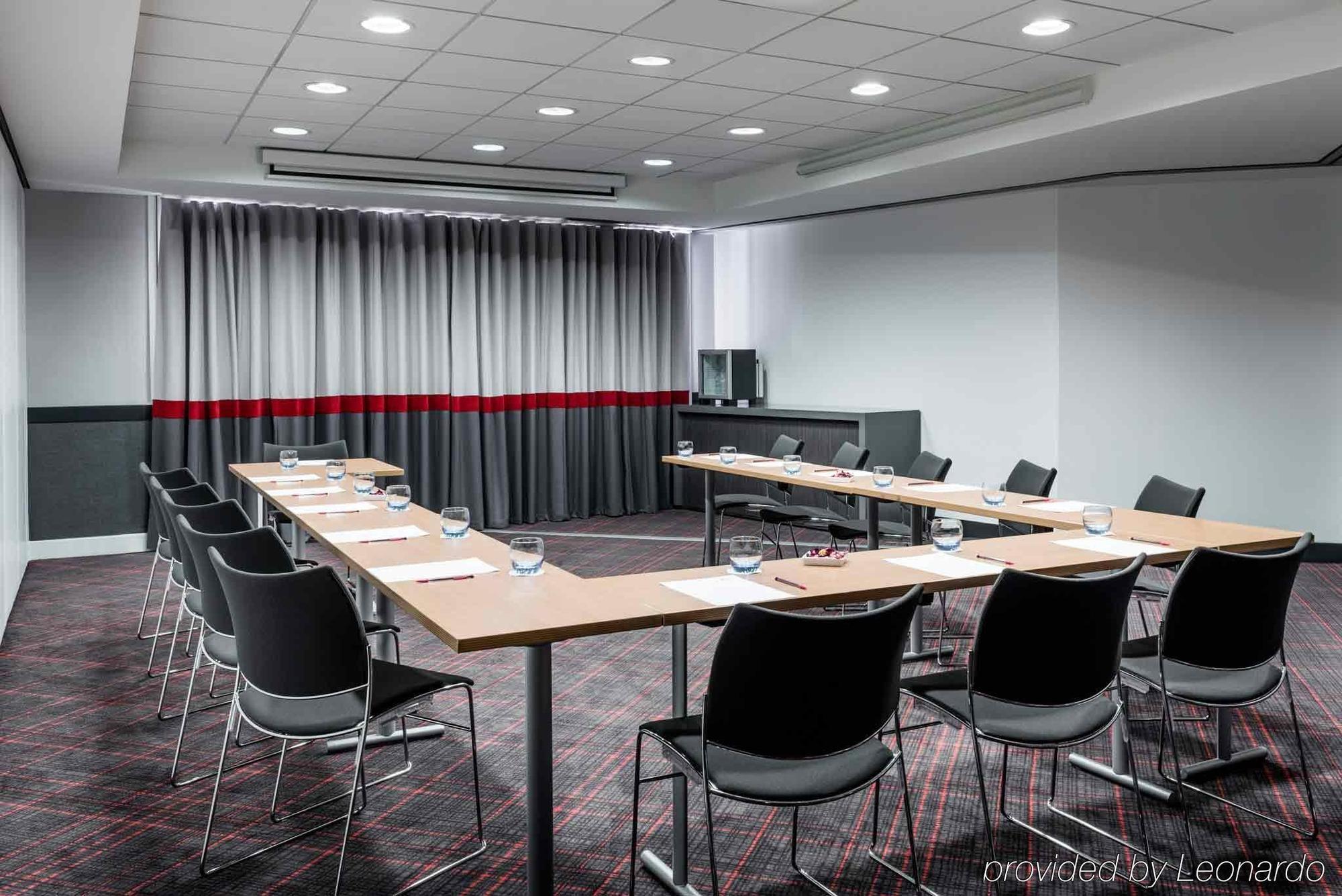 Mercure Paris La Defense Grande Arche Nanterre Exterior photo